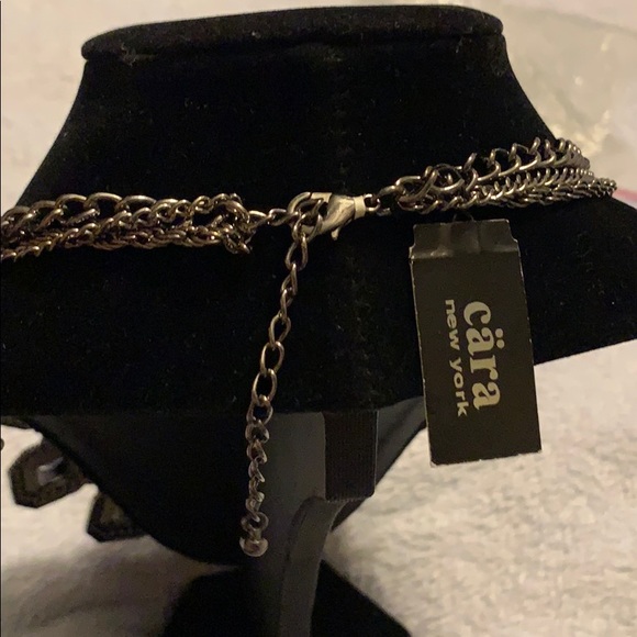 NWT Cära necklace and earrings - Picture 5 of 5